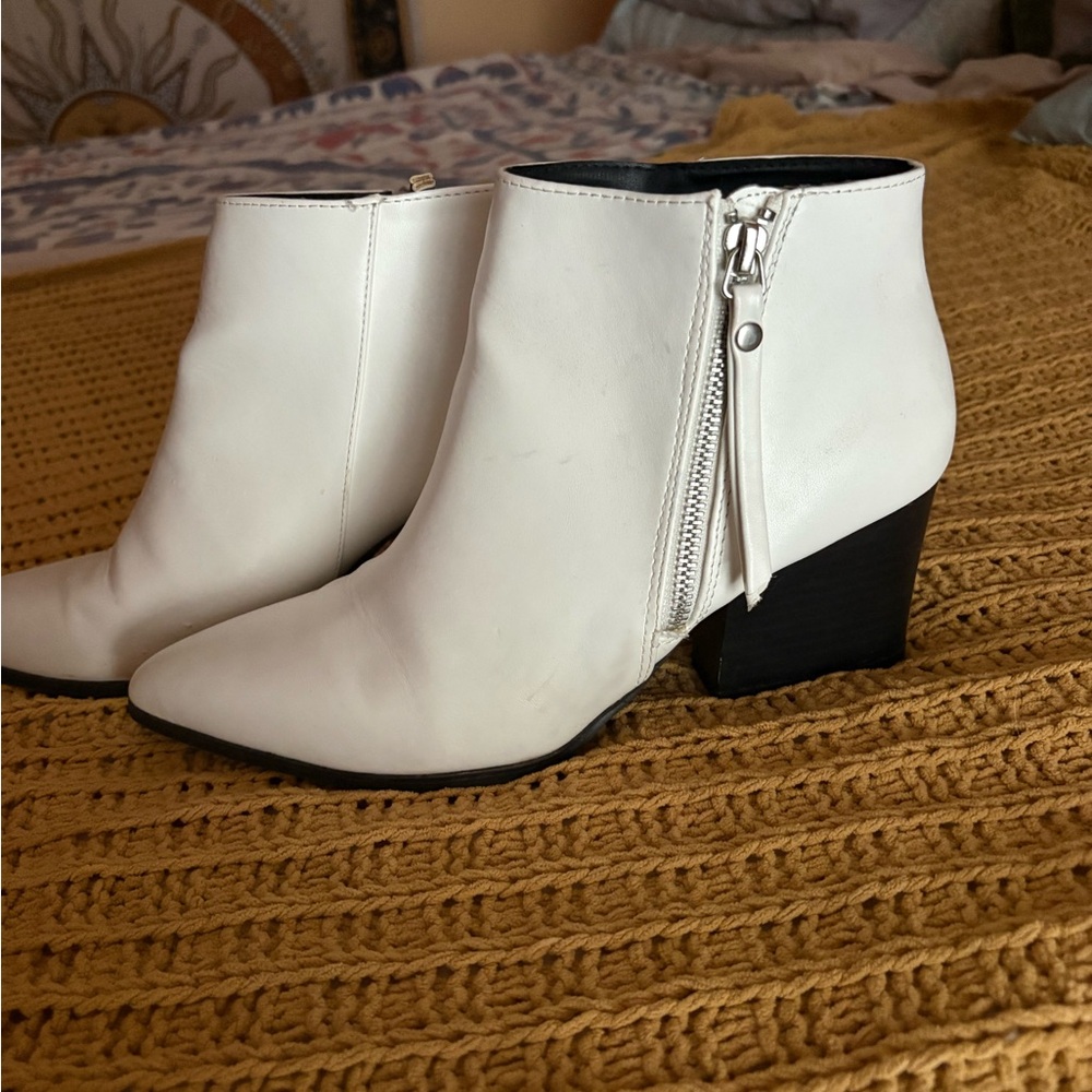 White Ankle Boots with Zipper